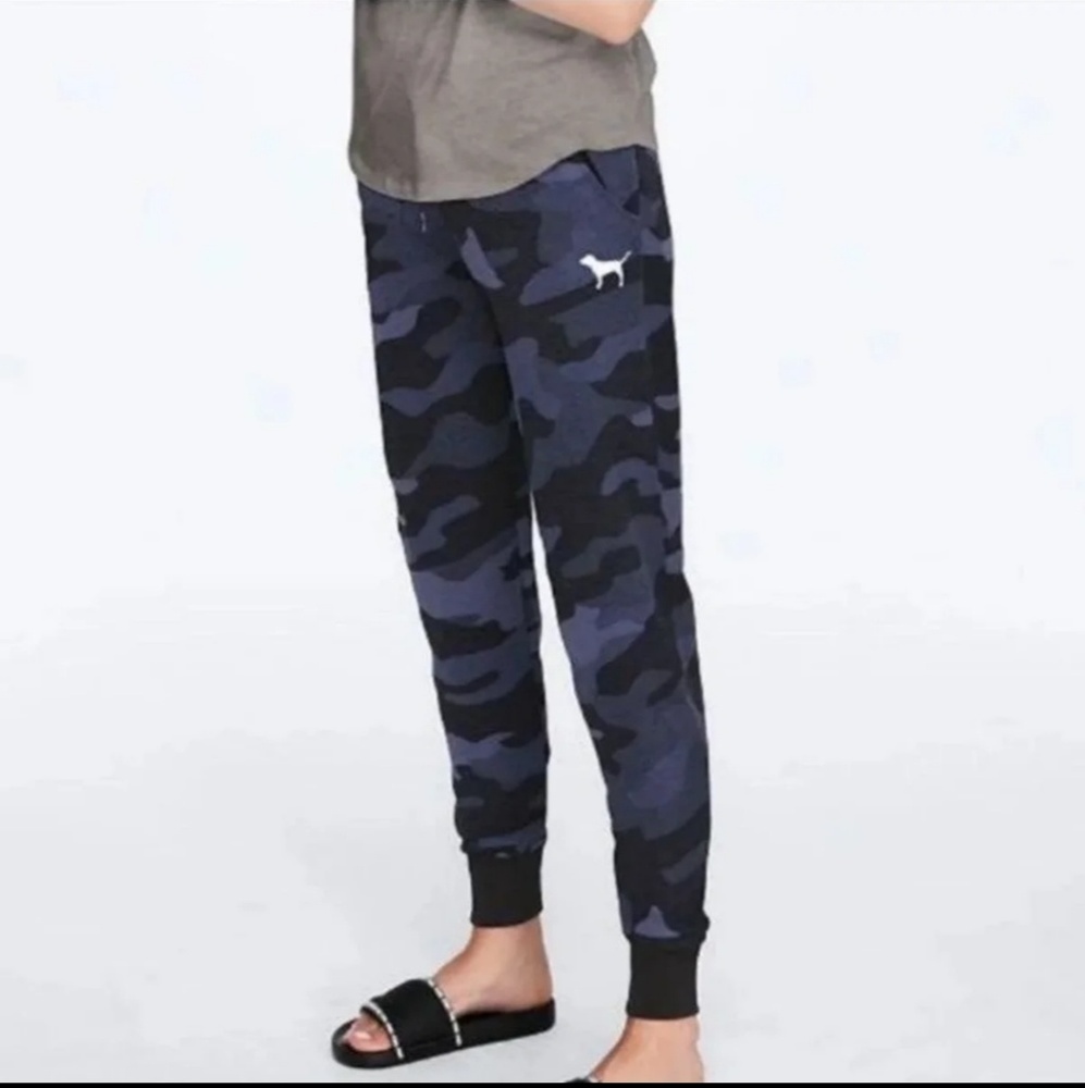 VS Pink Camo joggers